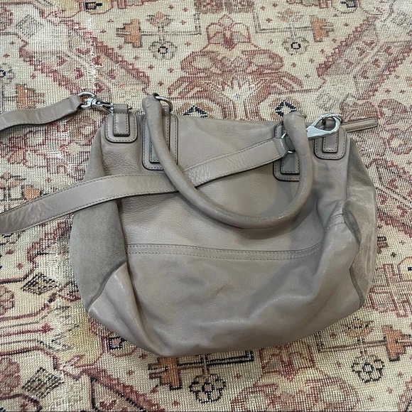 100% Authentic Givenchy Calfskin Crocodile Embossed Medium Pandora Taupe - Picture 7 of 8